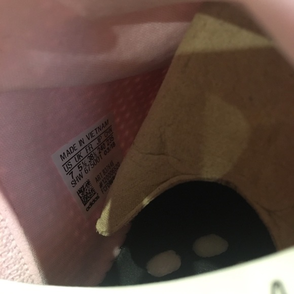 ❗️SOLD  Adidas NMD R1 Shoes in Clear Pink - Picture 6 of 8